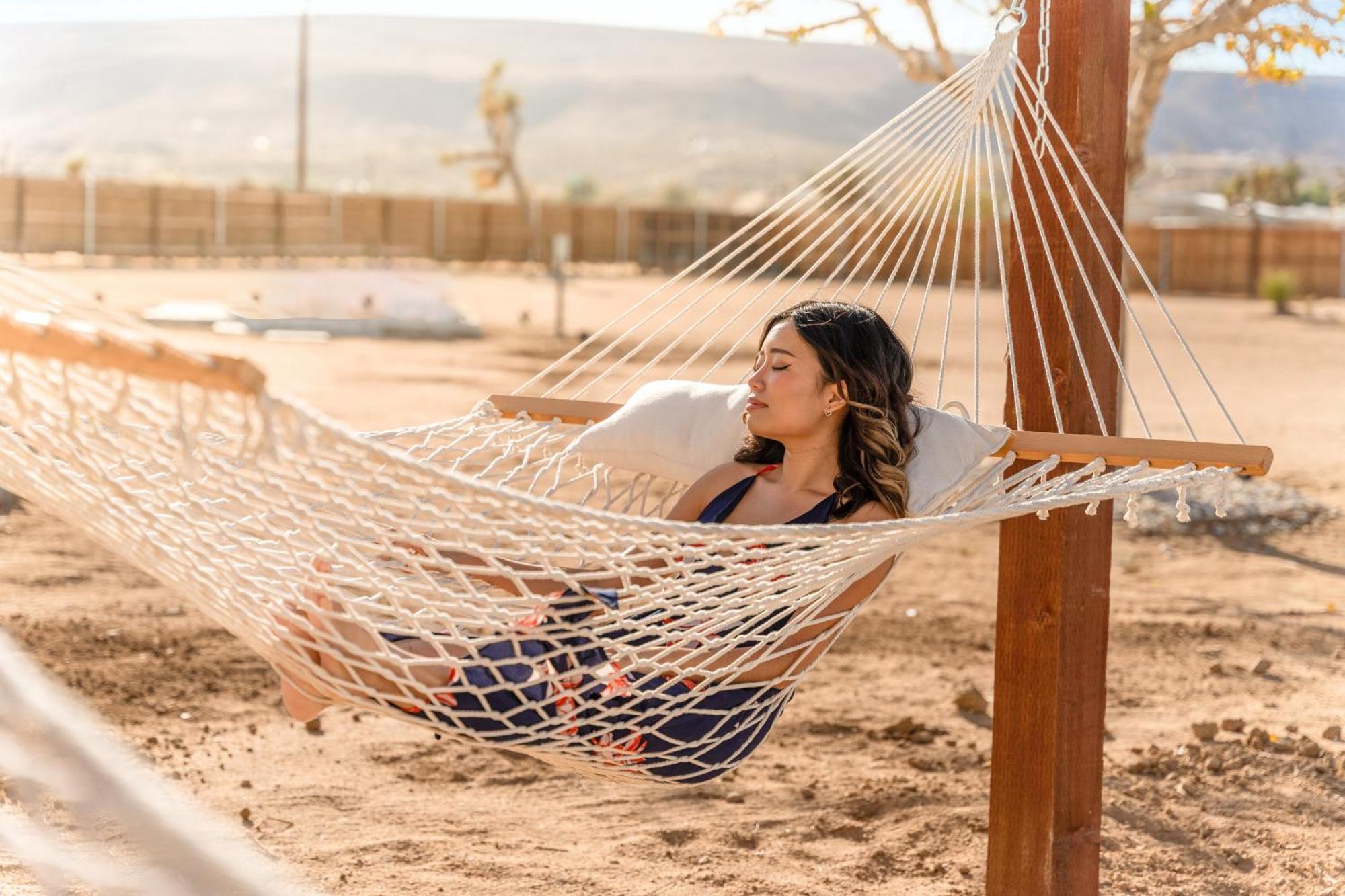Private Jt Cabin - Ev L2 Station, Hammocks, Fire Pit, Bbq, Bocce Ball, Cornhole ユッカ・バレー エクステリア 写真