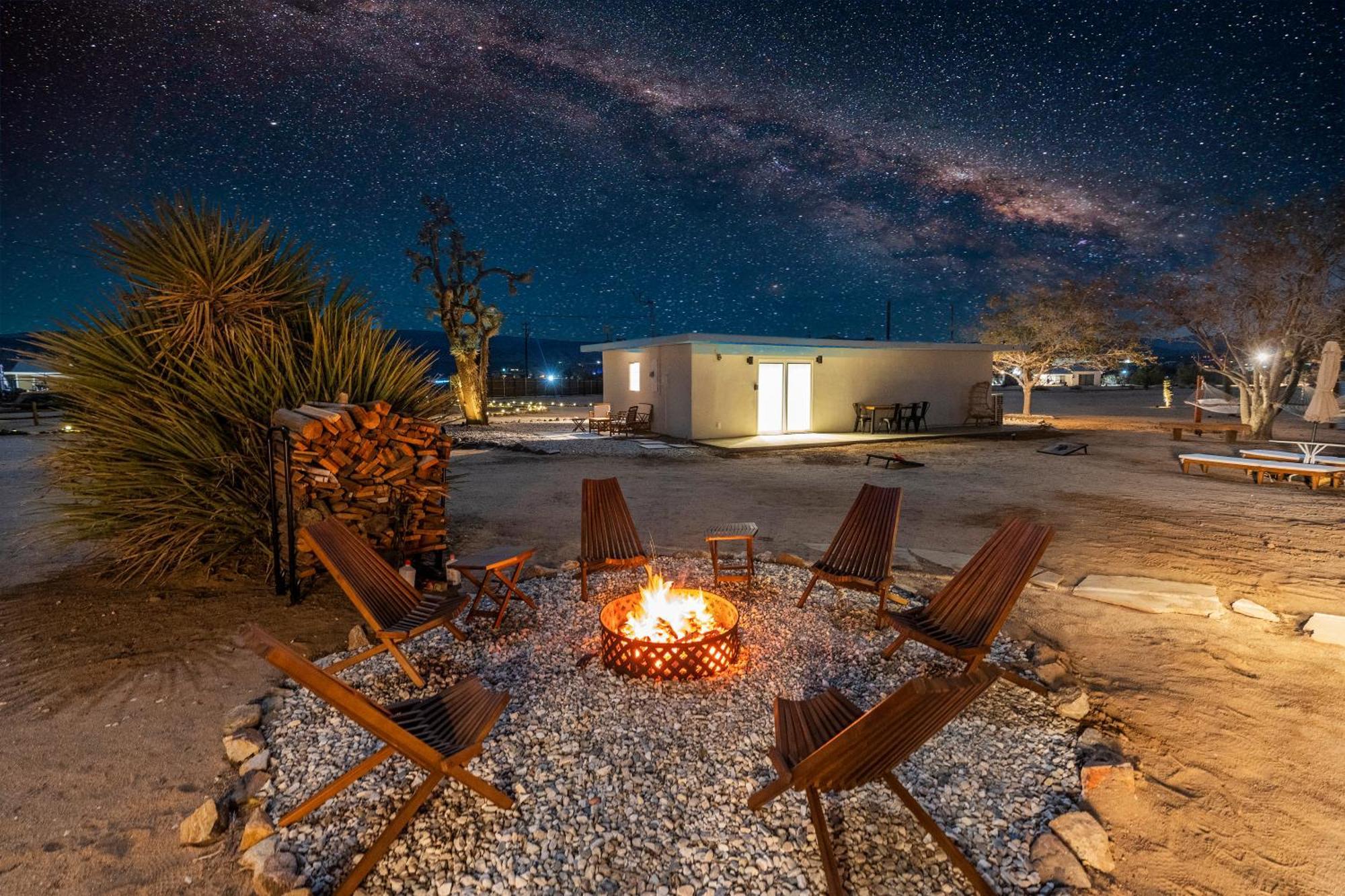 Private Jt Cabin - Ev L2 Station, Hammocks, Fire Pit, Bbq, Bocce Ball, Cornhole ユッカ・バレー エクステリア 写真